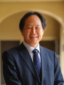校長 春日井 敏之