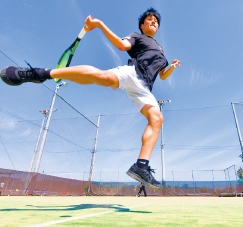 男子テニス部